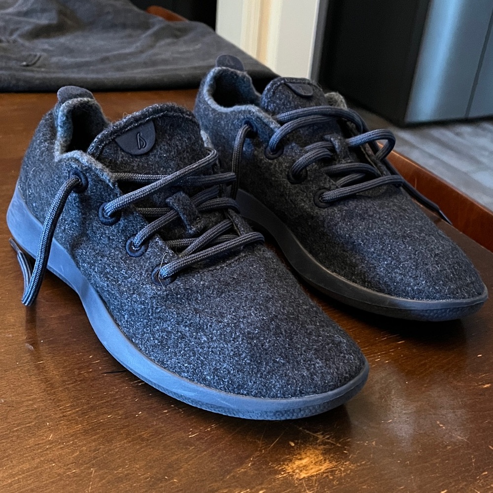 Allbirds Woman’s Cozy Wool Sneakers in Navy - Picture 10 of 11